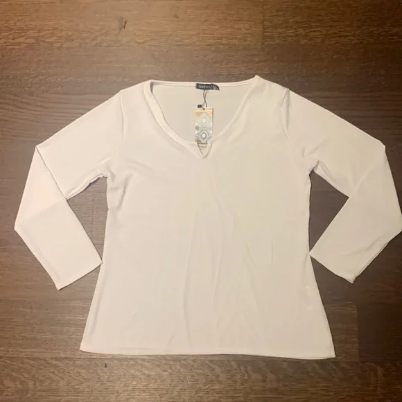 ⭐️Ribbed Notch Neck T-Shirt - Picture 4 of 7